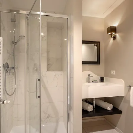 Guest house Daplace - Corso Monforte 3*