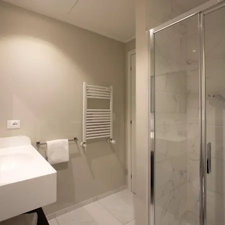 Guest house Daplace - Corso Monforte Milan