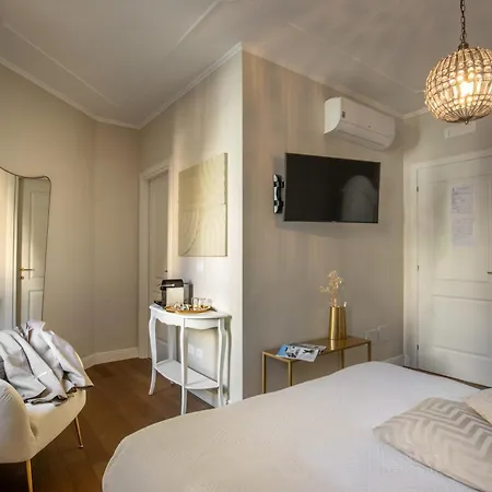 Daplace - Corso Monforte Guest house 3*