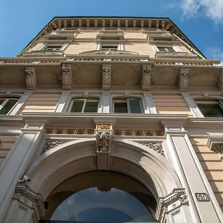 Daplace - Corso Monforte Πανσιόν 4*