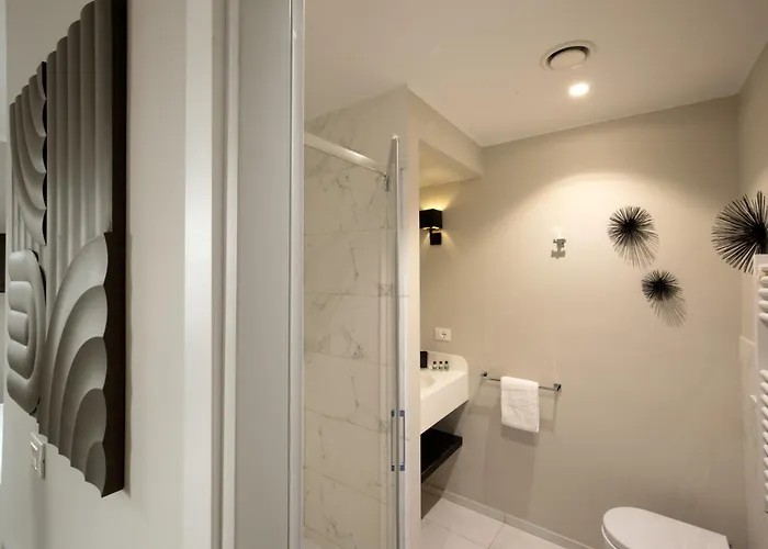 Daplace - Corso Monforte 3* Milano
