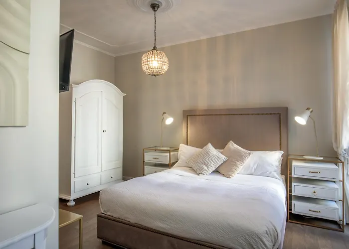 Gæstehus Daplace - Corso Monforte 3*